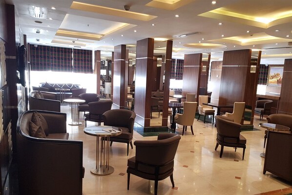 Bar (on property) - Al Muntazah Plaza Hotel (Doha)