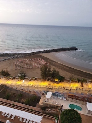 Unclassified image, 5 of 123, button - Europalace (San Bartolomé de Tirajana)