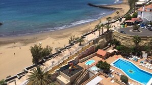 Unclassified image, 5 of 114, button - Europalace (San Bartolomé de Tirajana)