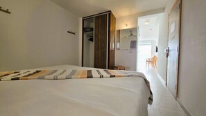Wi-Fi de cortesia, roupa de cama