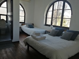 Blackout drapes, free WiFi, bed sheets