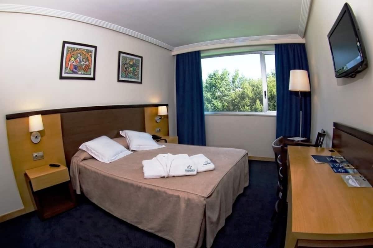 Double or Twin Room | In-room safe, desk, blackout curtains, free cots/infant beds