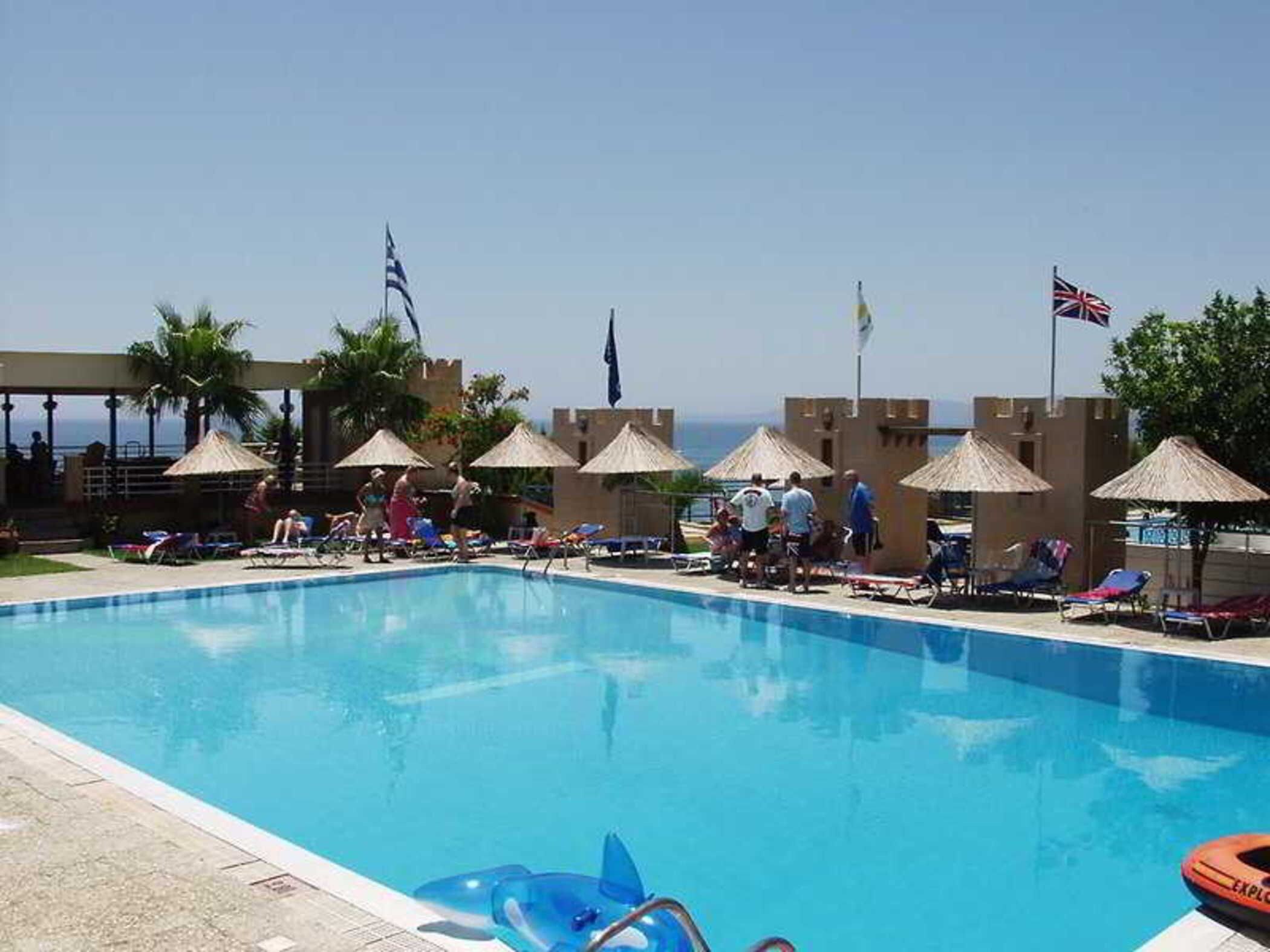 حمام سباحة