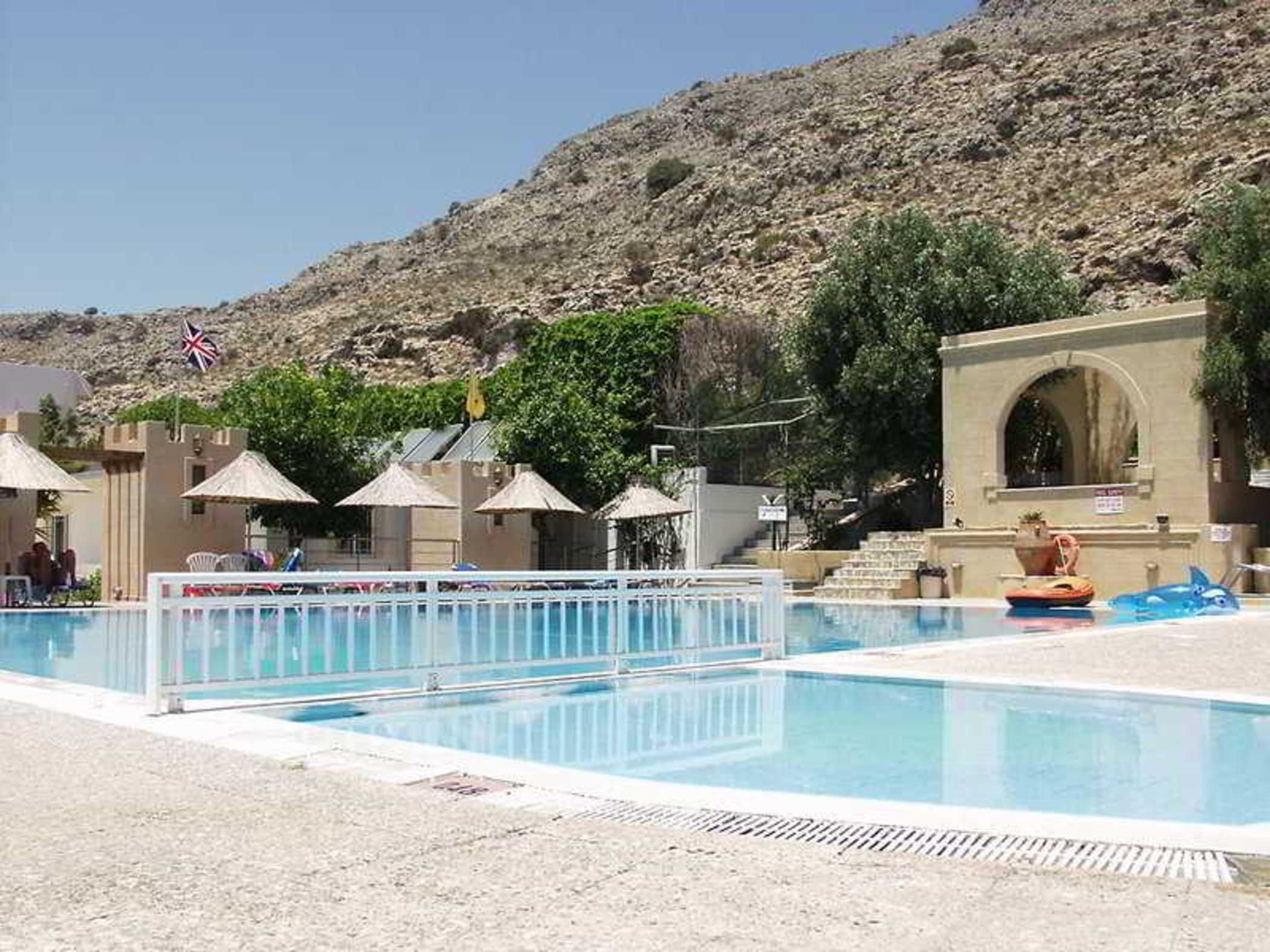 حمام سباحة