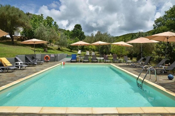 Pool - Katerina Apartments (Skiathos)