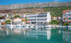 Caja de seguridad en la habitación 