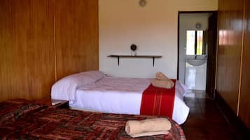 Down comforters, minibar, free WiFi, bed sheets