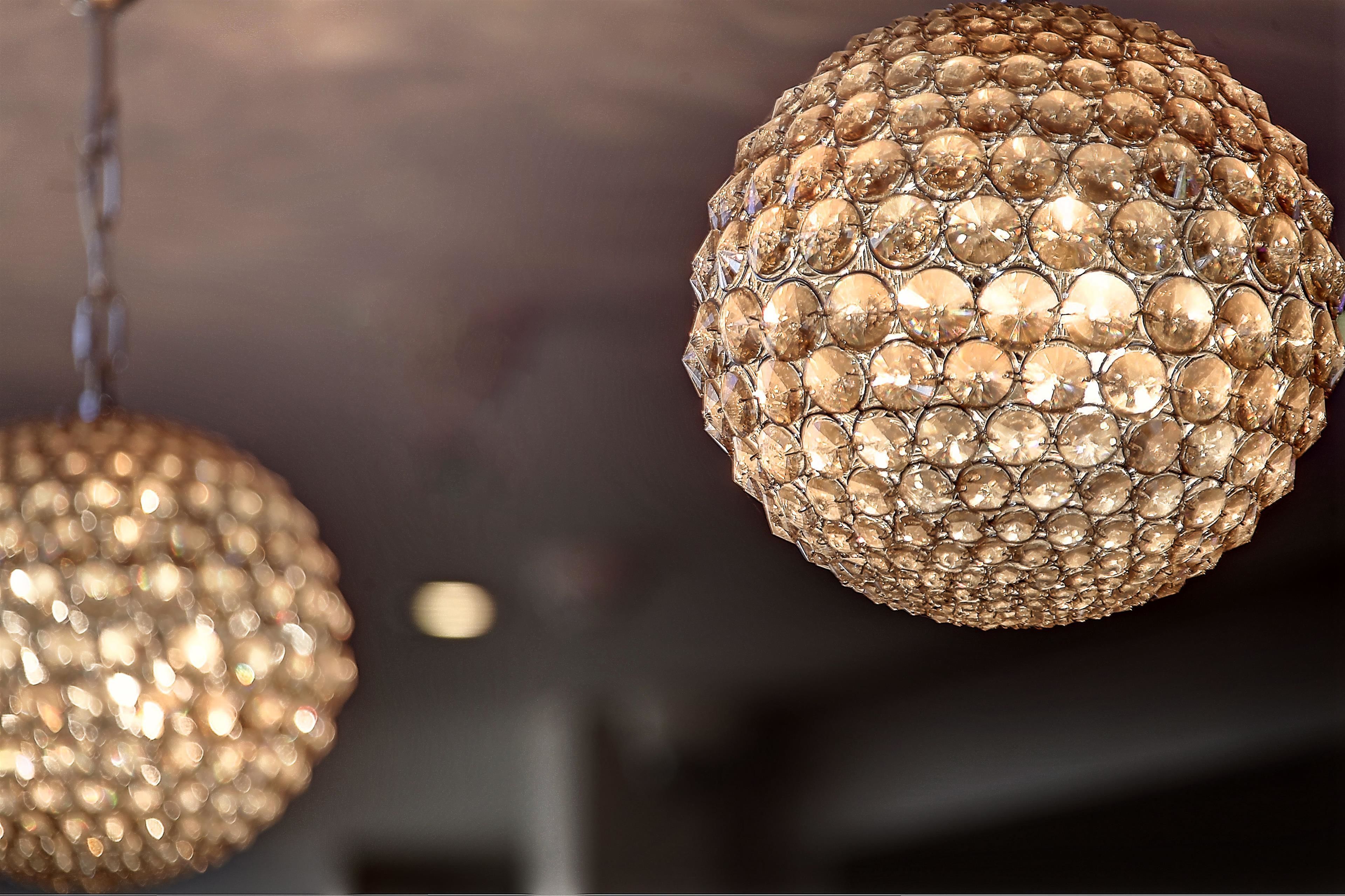 breakfast, lunch, dinner served; international cuisine