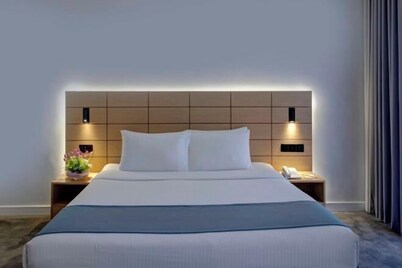 Lotus Grand Hotel Dubai