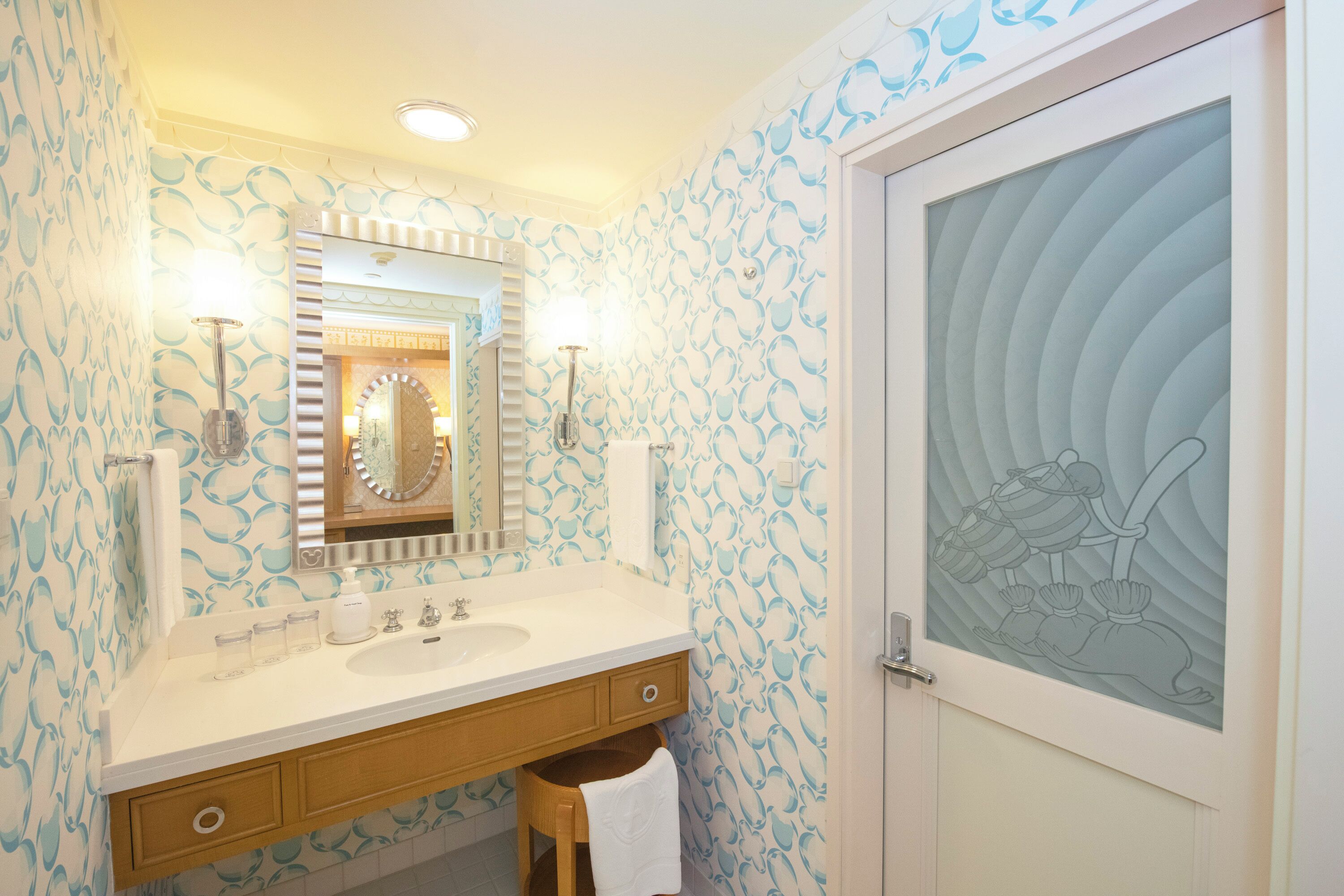 separate bathtub and shower, hair dryer, slippers, electronic bidet