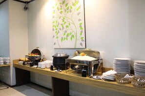 Dining - Alma Hotel (Jakarta)