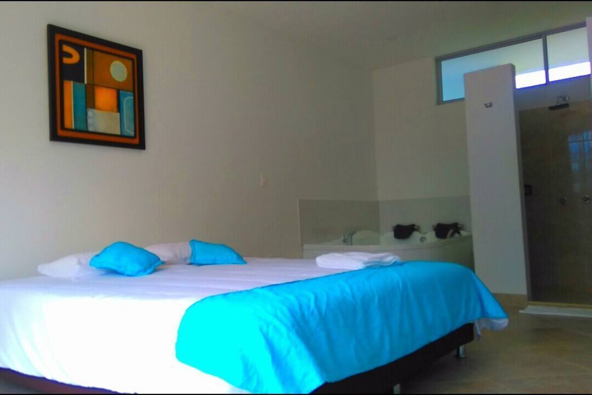 Triple Room, 5 Bedrooms | Free cots/infant beds, free rollaway beds, free WiFi