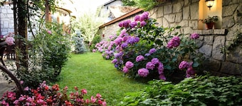 Lina Guest House