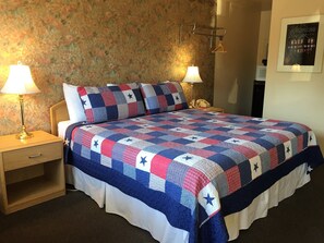 Standard Room, 1 King Bed | Free WiFi, bed sheets