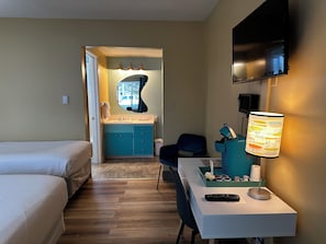 Room | Free WiFi, bed sheets - Atomic Motel (Astoria)