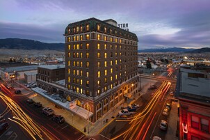 Fachada del alojamiento - Noche