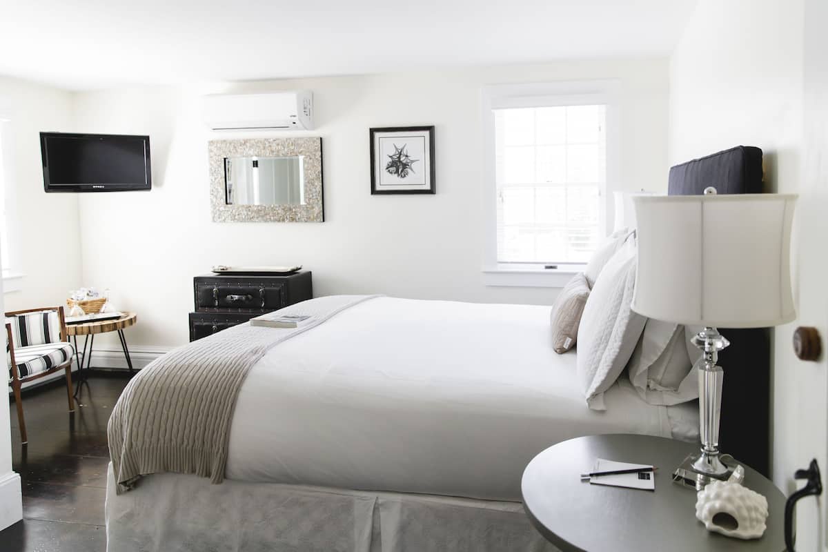 Habitación básica, 1 cama de matrimonio | Sábanas de algodón egipcio y ropa de cama de alta calidad