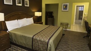 Työpöytä, kannettavalle tietokoneelle sopiva työtila, ilmainen Wi-Fi