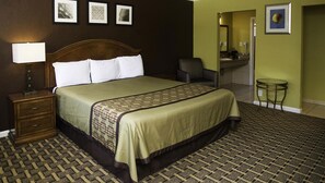 Escritorio, espacio para trabajar con laptop y wifi gratis 