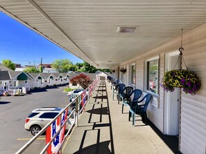 أغطية فراش متميزة وأسرّة بطبقة علوية مريحة وستائر تعتيم وواي فاي مجانًا