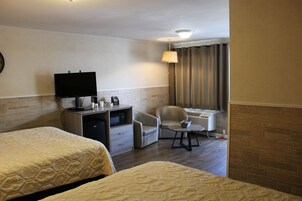 Deluxe Cottage, 2 Queen Beds | Premium bedding, pillowtop beds, blackout drapes, free WiFi