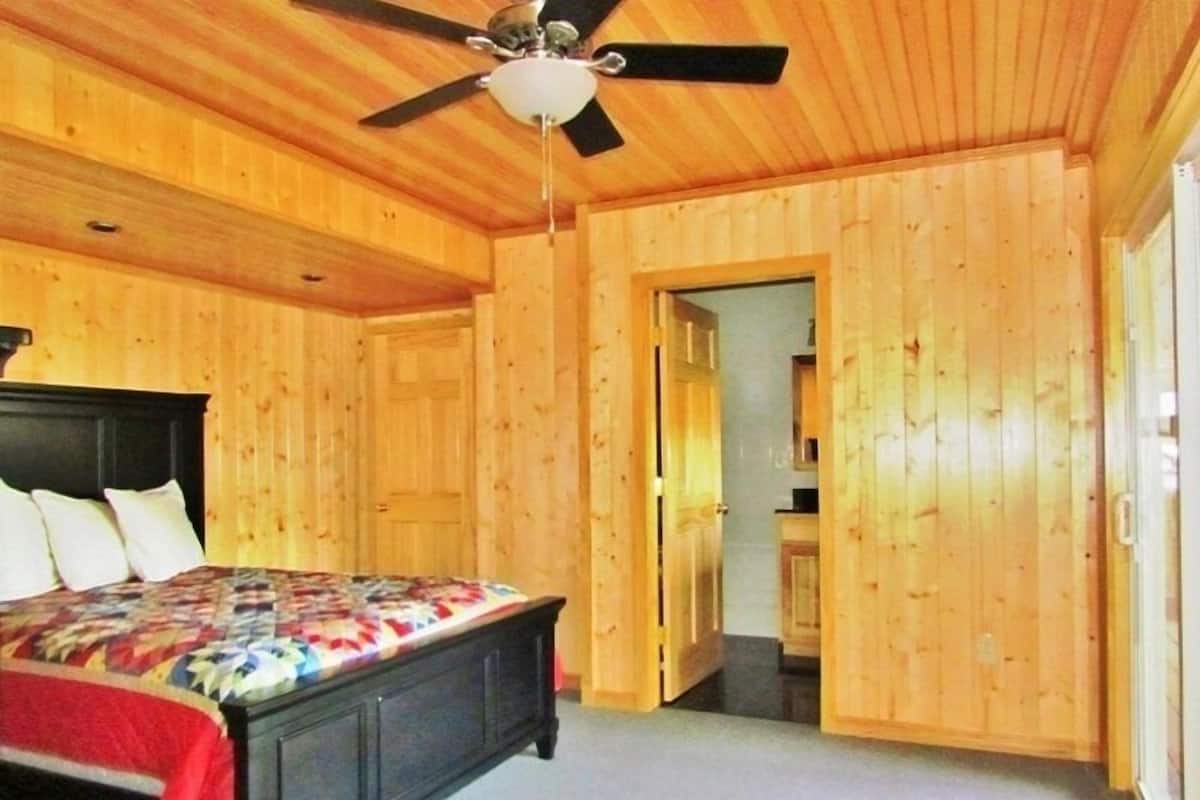Cabin, 3 Bedrooms (No Pets) | Individually furnished, free WiFi