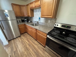 Premium Apartment, 2 Bedrooms, Kitchen | Private kitchen | Mini-fridge, coffee/tea maker