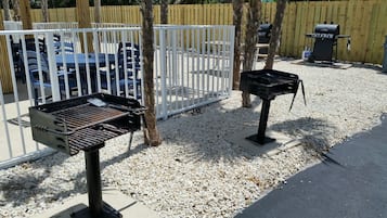 BBQ/ํผํฌ๋ ๊ณต๊ฐ