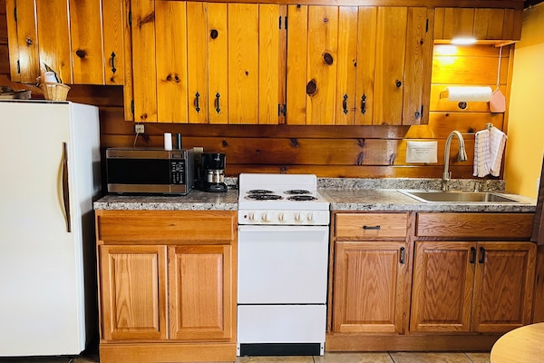 Chambre Classique, 2 grands lits | Cuisine privée