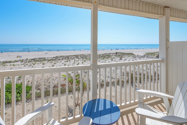 Studio Suite, 1 King Bed, Balcony, Ocean View | Beach/ocean view