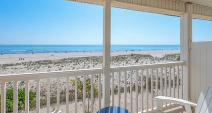 Drifting Sands Oceanfront Hotel