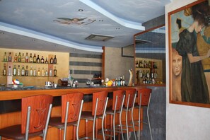 Bar (on property) - Sun Maris Studios (Rhodes)