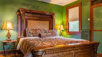 107) Biltmore Forest Room | Individually decorated, iron/ironing board, cribs/infant beds
