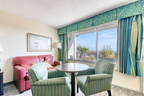 Living area - Blockade Runner Motor Inn (North Myrtle Beach)