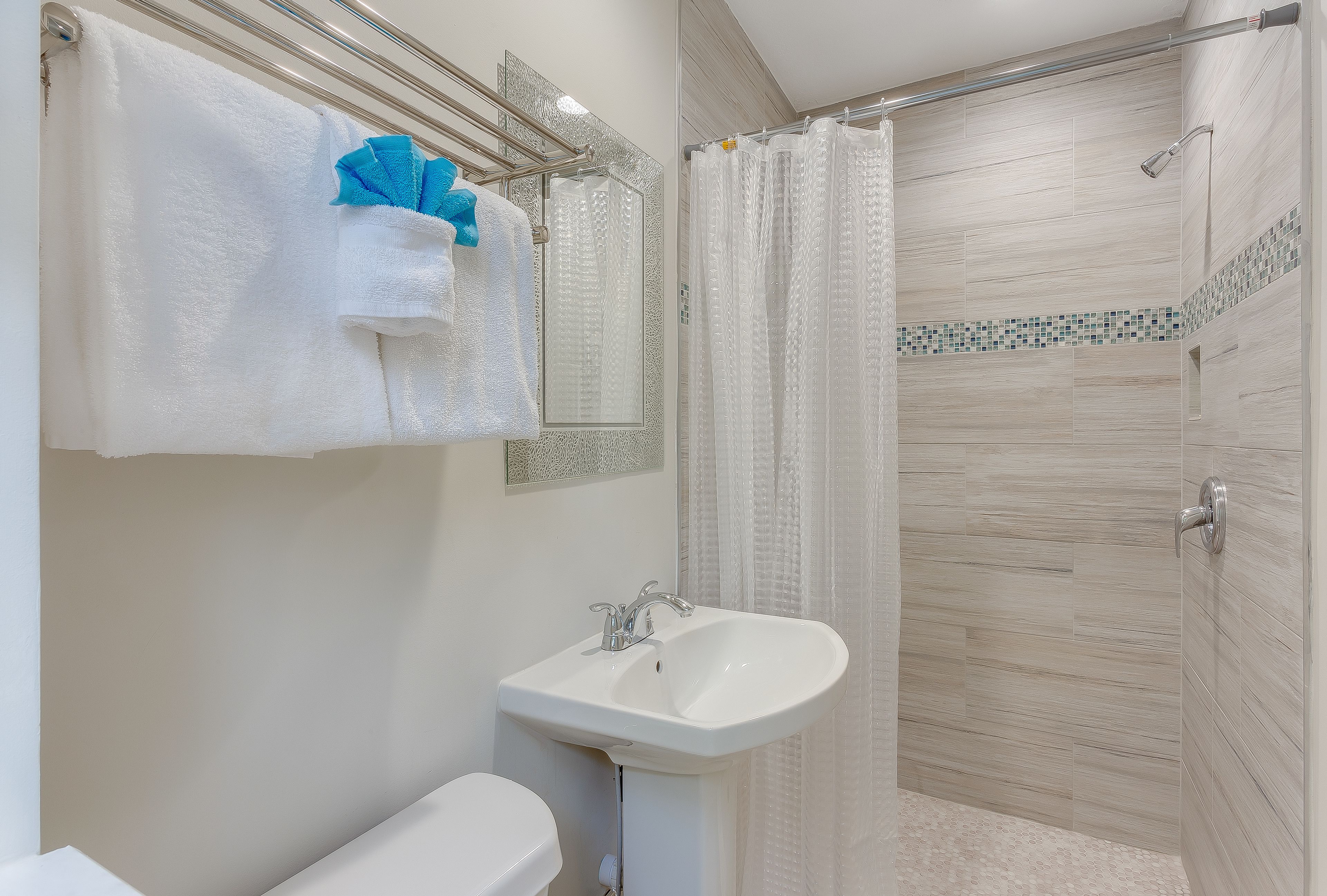 shower, free toiletries, towels