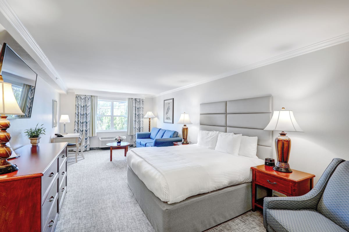 1 bedroom, premium bedding, in-room safe, individually decorated