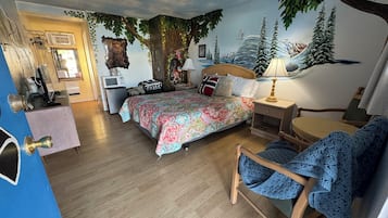 Individually furnished, iron/ironing board, free WiFi, bed sheets