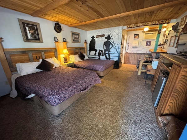 Individually furnished, iron/ironing board, free WiFi, bed sheets