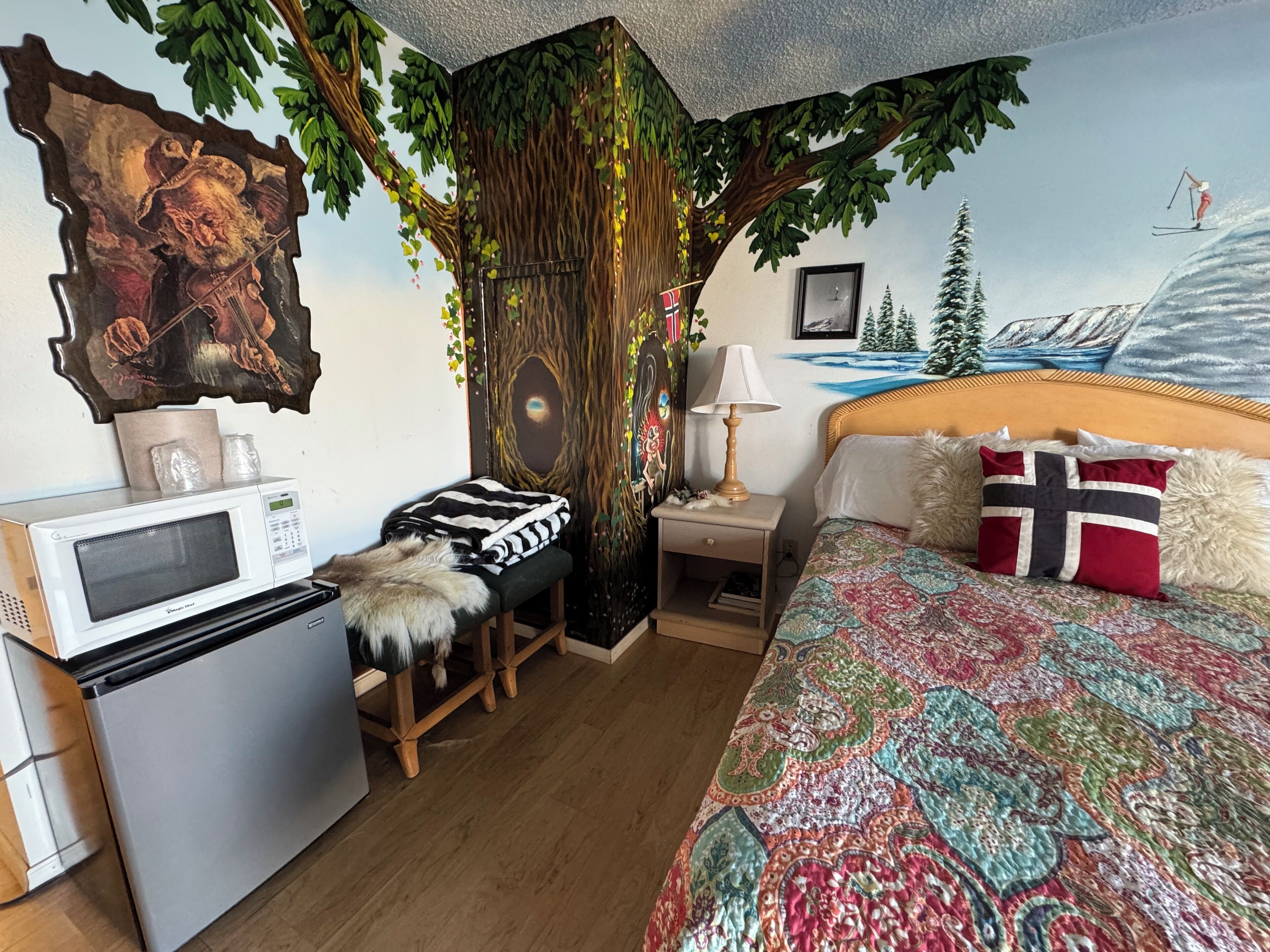 Individually furnished, iron/ironing board, free WiFi, bed sheets