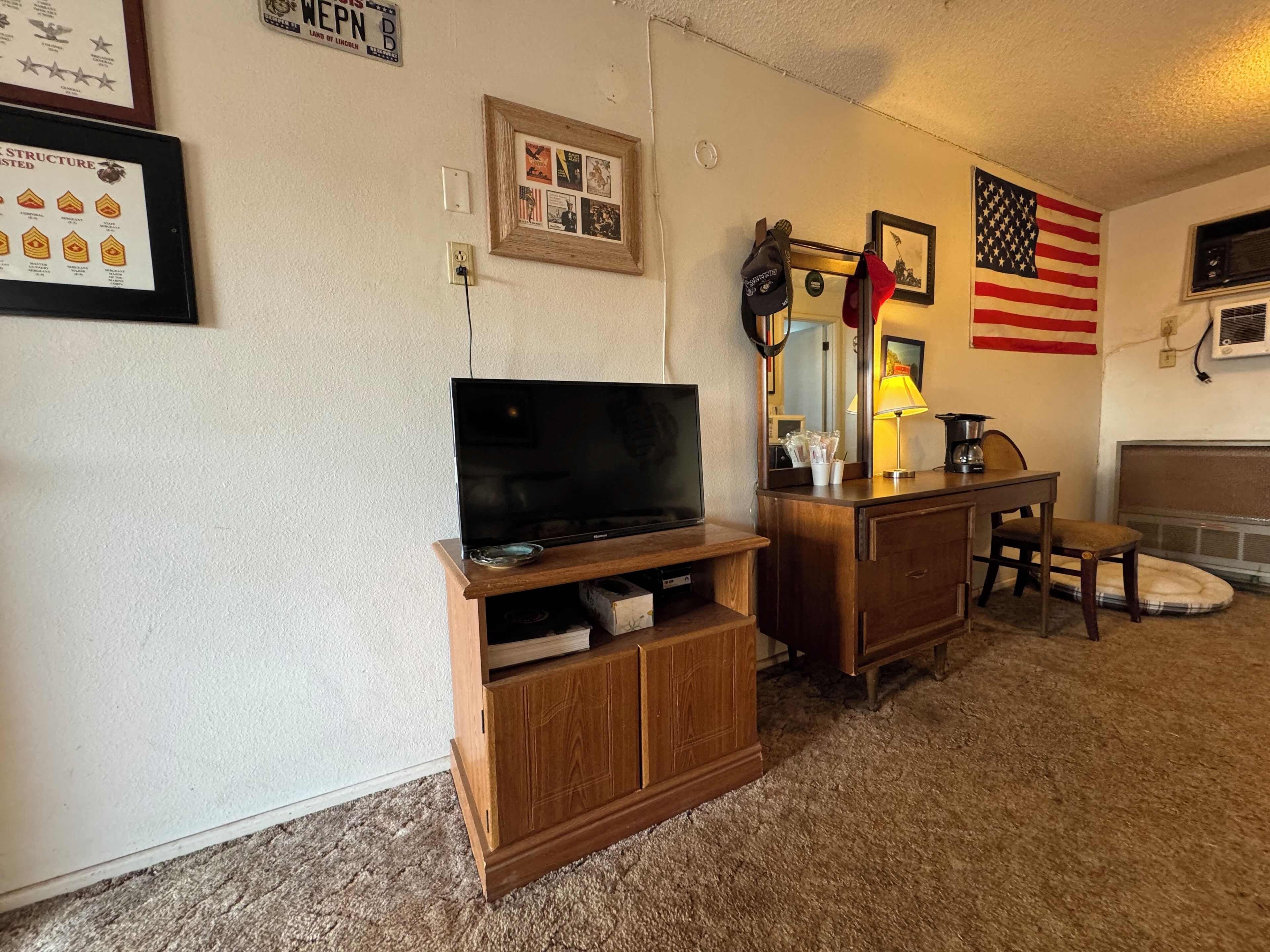 Individually furnished, iron/ironing board, free WiFi, bed sheets