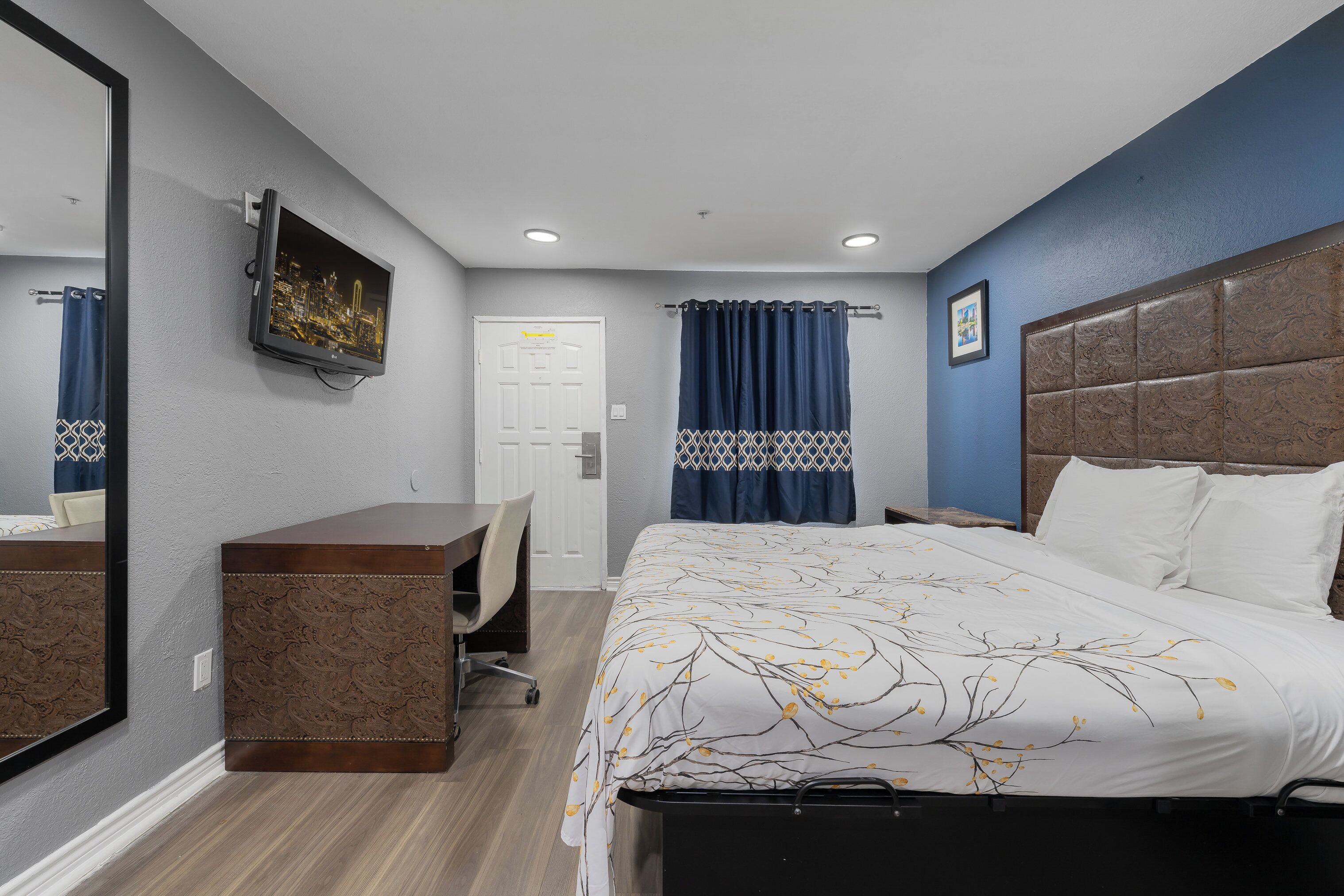 Chambre, 1 grand lit, non-fumeur | Bureau, accès au Wi-Fi (inclus)