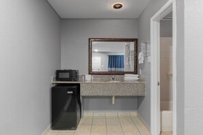 Kamar, 1 Tempat Tidur King, Bebas Asap Rokok | Meja kerja dan Wi-Fi gratis