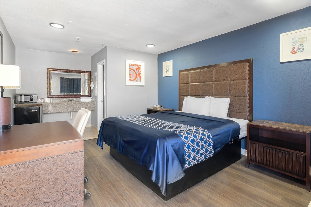 Habitació, 1 llit de matrimoni gran, no fumadors | Escriptori i wifi gratuïta