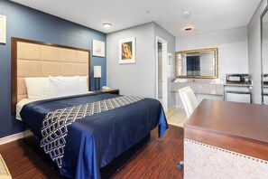 Habitació, 1 llit de matrimoni gran, no fumadors | Escriptori i wifi gratuïta 