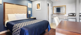 Golden Inn Dallas by Hotel O