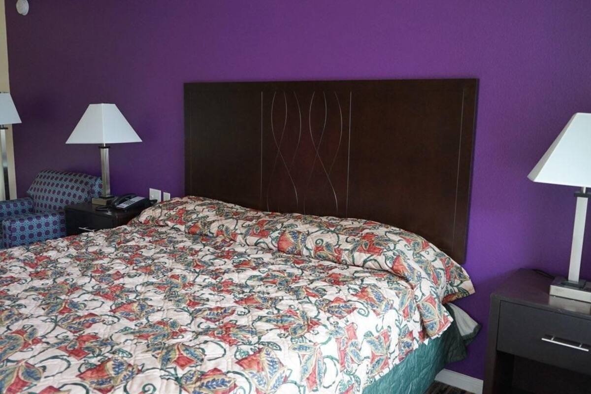 Desk, bed sheets