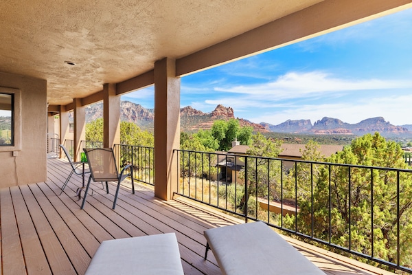 The Vista Villa | Terrace/patio