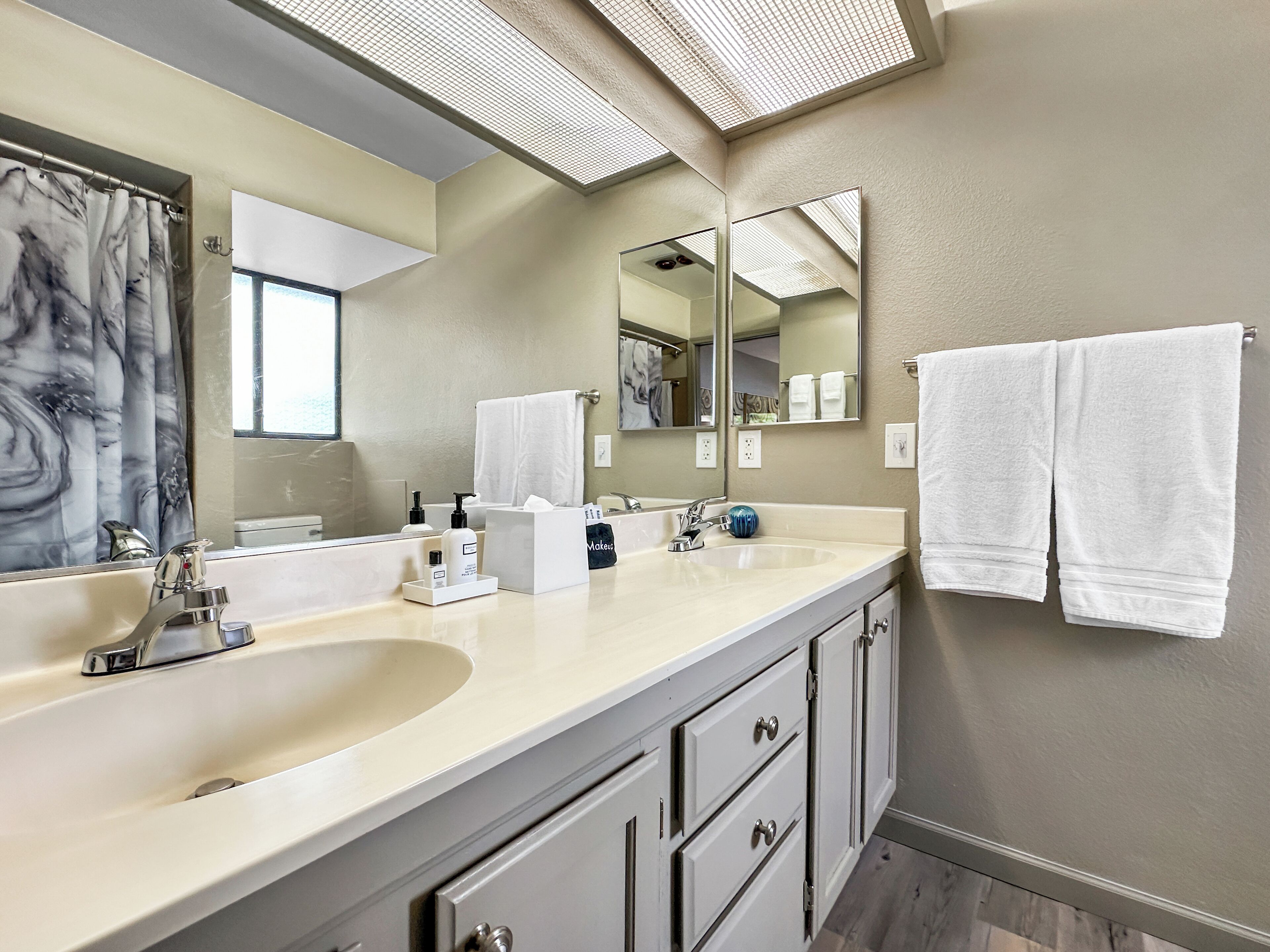 family cottage | bathroom | free toiletries, towels, soap, shampoo