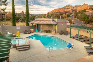 Sesongbasert utendørsbasseng