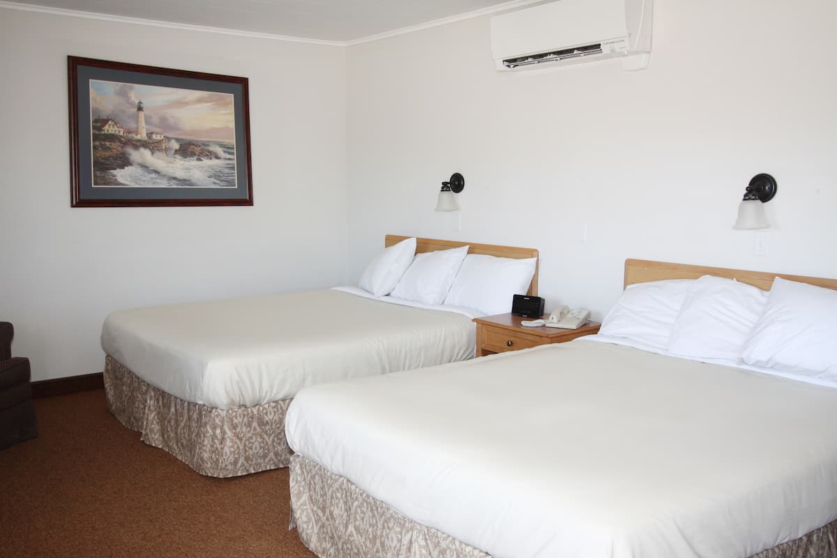 Room, 2 Queen Beds (Not Pet-Friendly) | Desk, rollaway beds, free WiFi, bed sheets